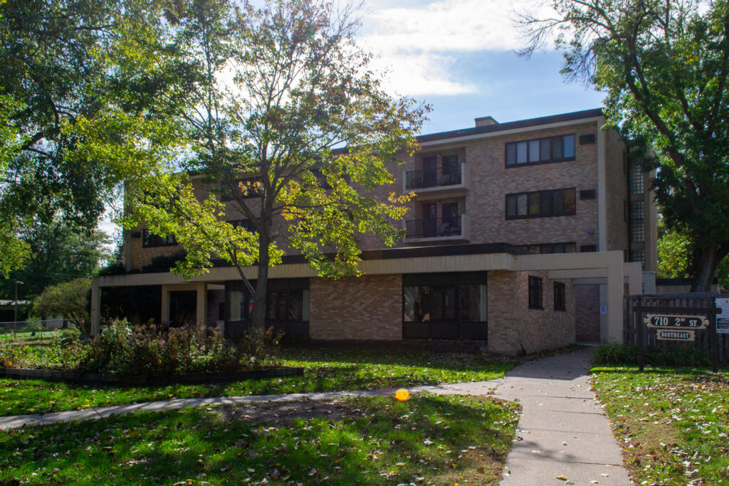 Dickman Park Apartments