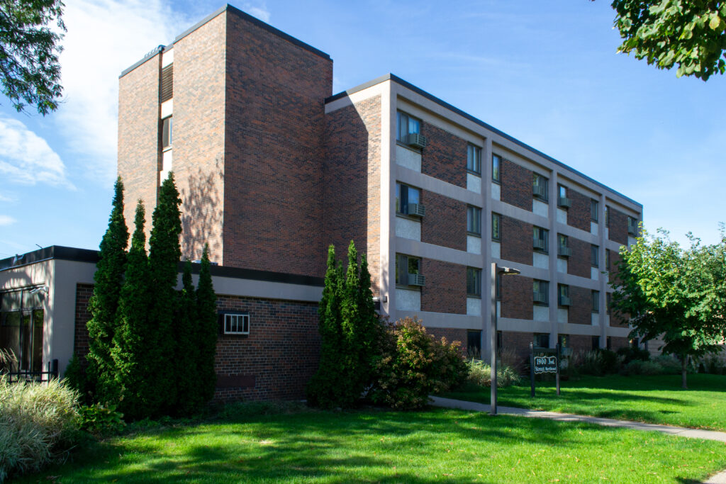 Friendly Manor