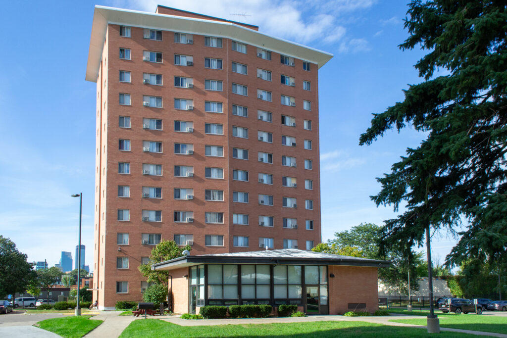 Hiawatha Towers Apartments