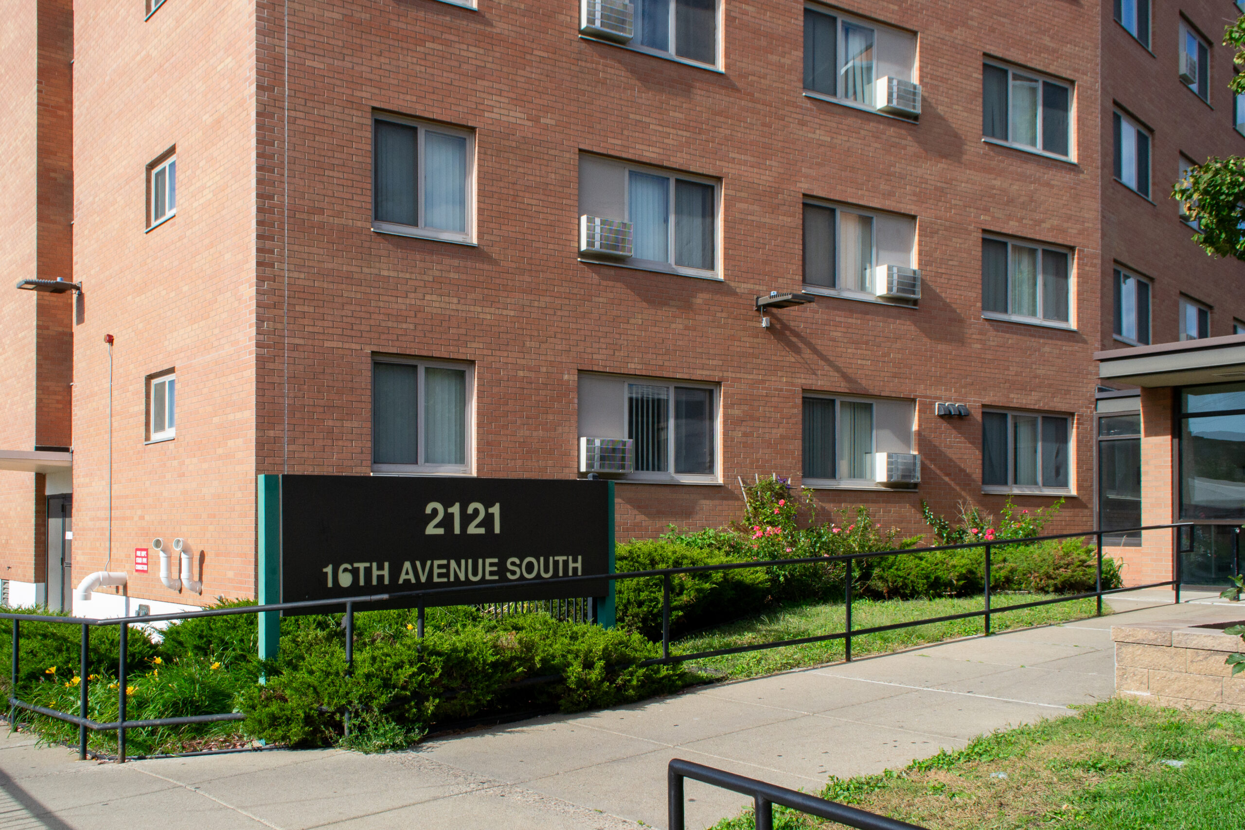 Hiawatha Towers Apartments
